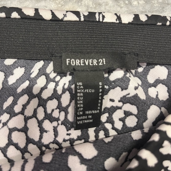 Forever 21 silk skirt - Picture 2 of 2